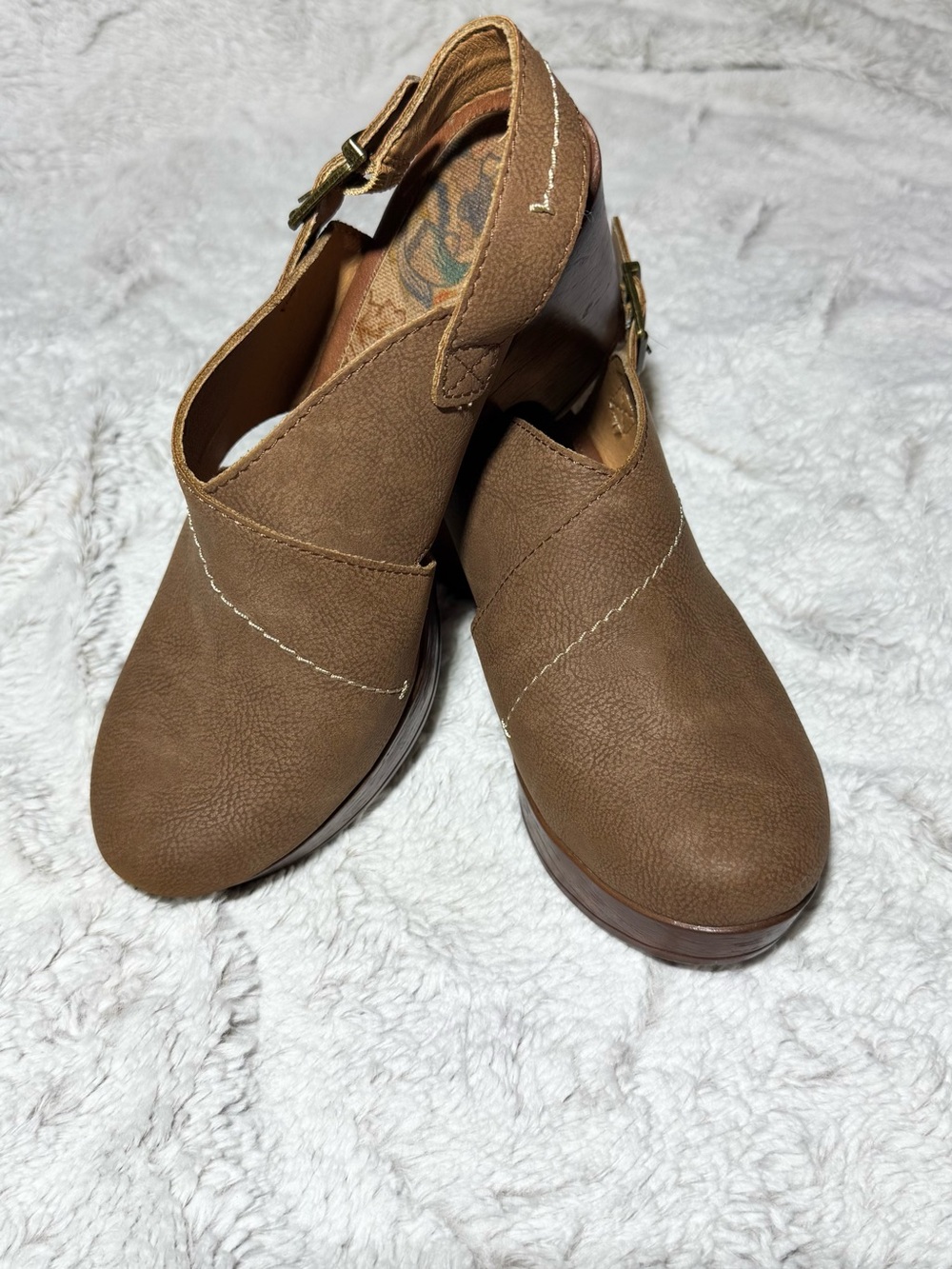 boc brown Cecila round clogs - Picture 4 of 5